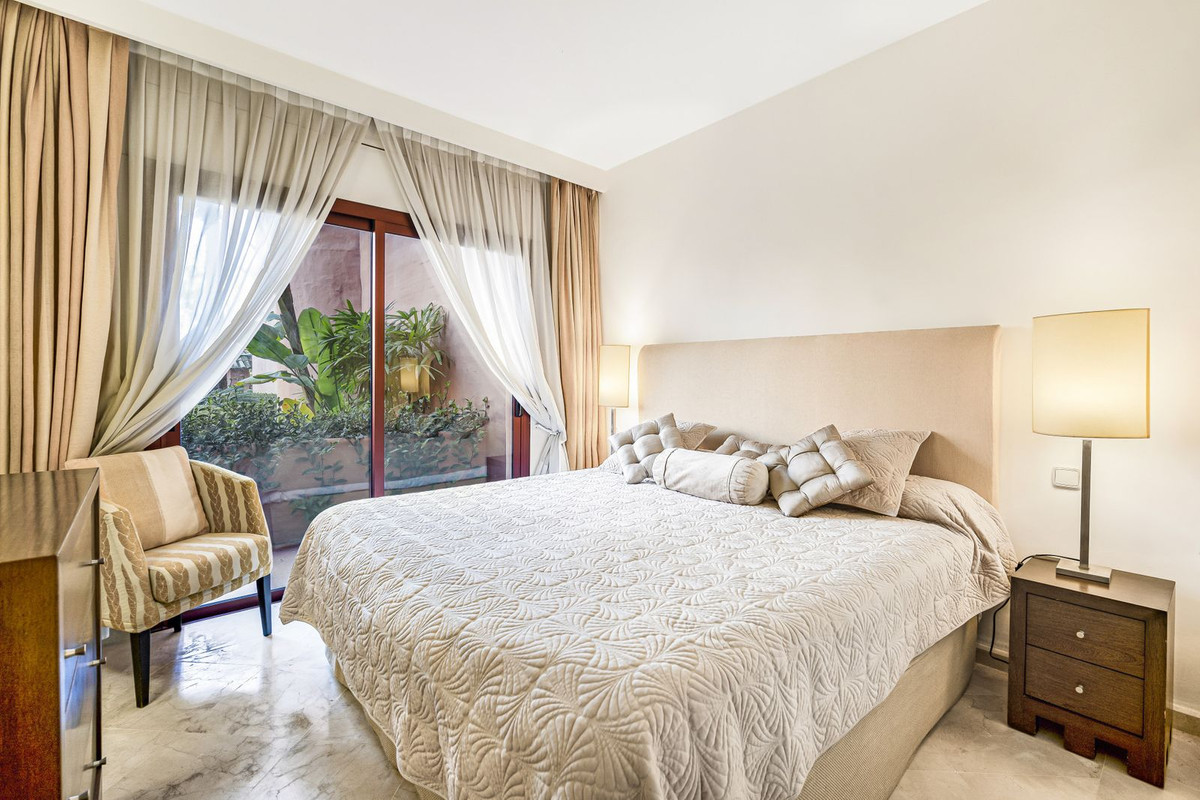 Appartement te koop in New Golden Mile | 3 slaapkamers H5007925