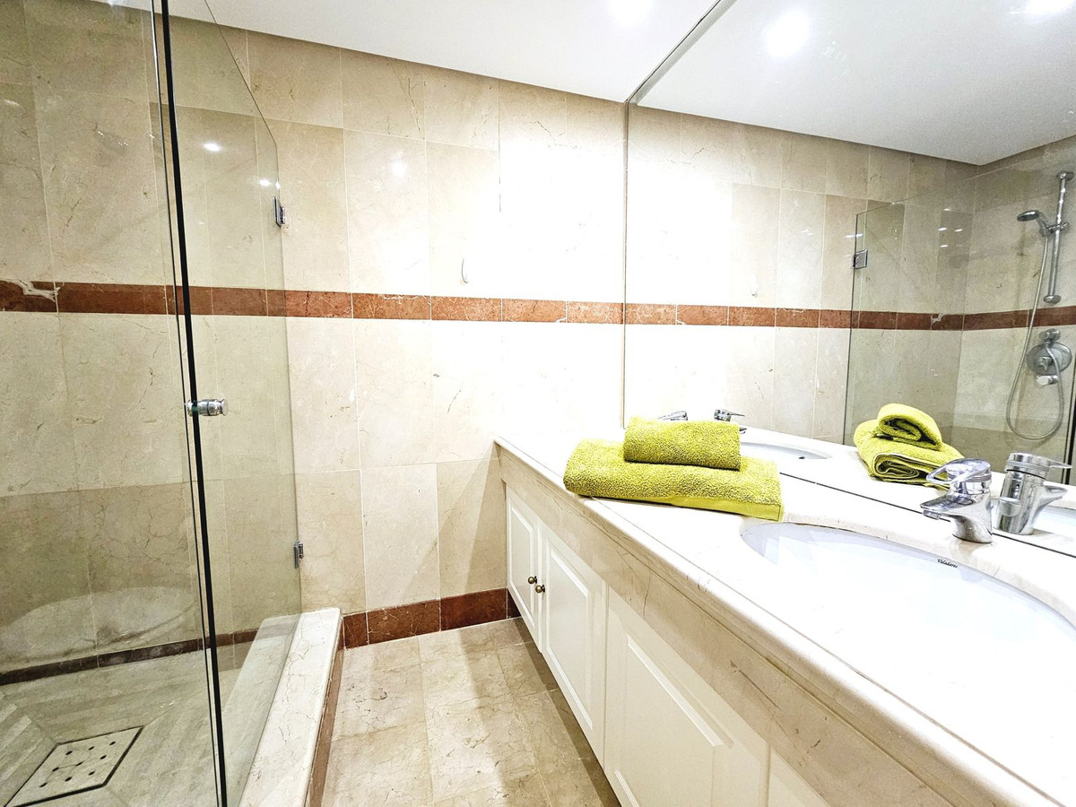 Appartement te koop in New Golden Mile | 3 slaapkamers H5007925