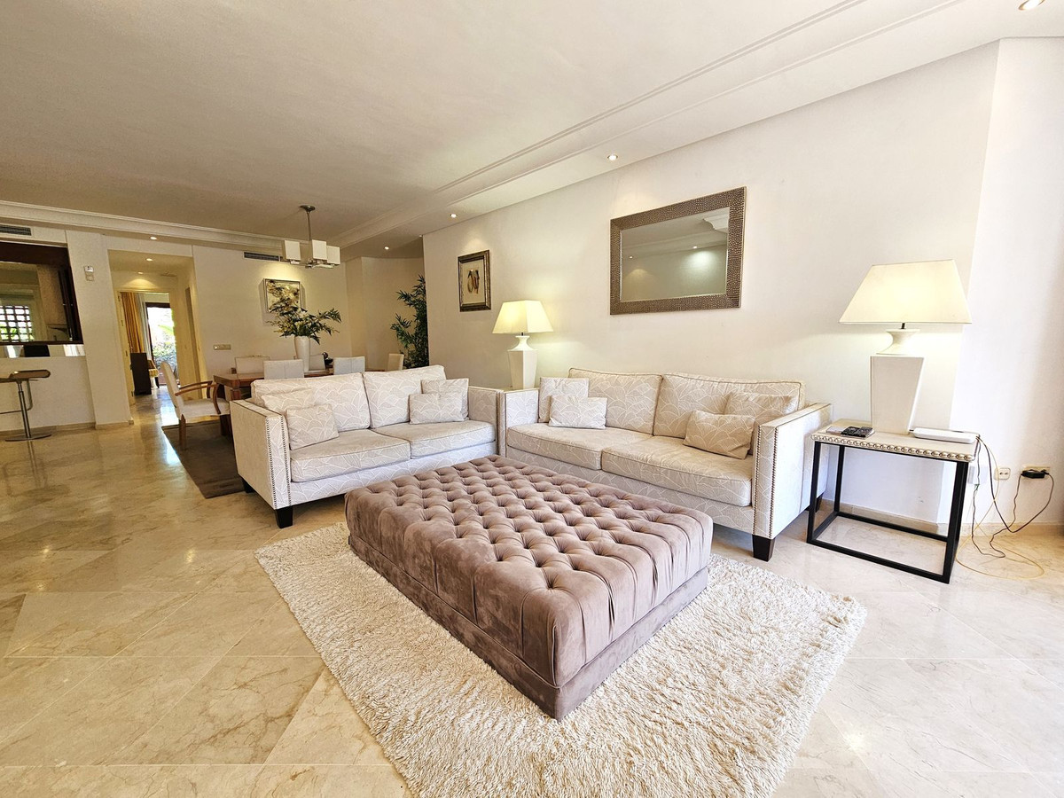 Appartement te koop in New Golden Mile | 3 slaapkamers H5007925