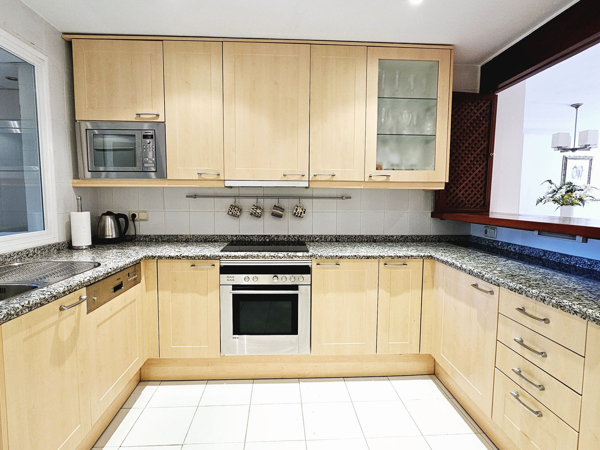 Appartement te koop in New Golden Mile | 3 slaapkamers H5007925