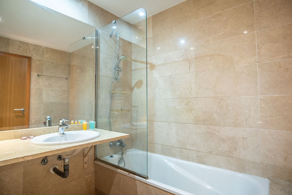 Tussenverdieping Appartement in New Golden Mile-10