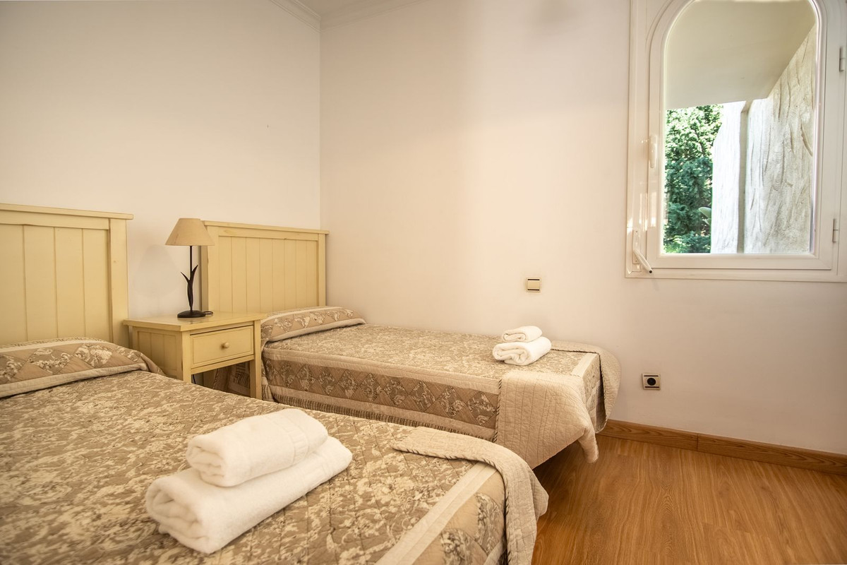 Tussenverdieping Appartement in New Golden Mile-11