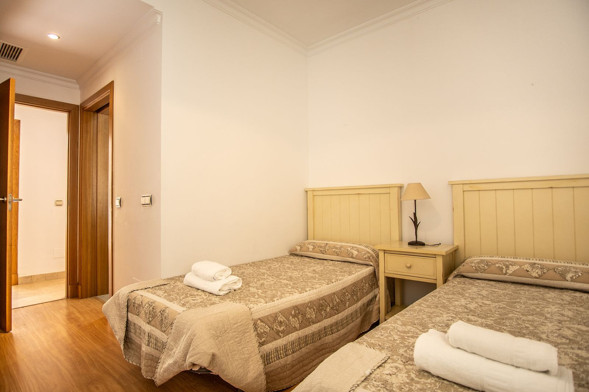 Tussenverdieping Appartement in New Golden Mile-13