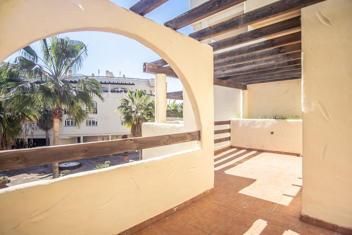 Tussenverdieping Appartement in New Golden Mile-17