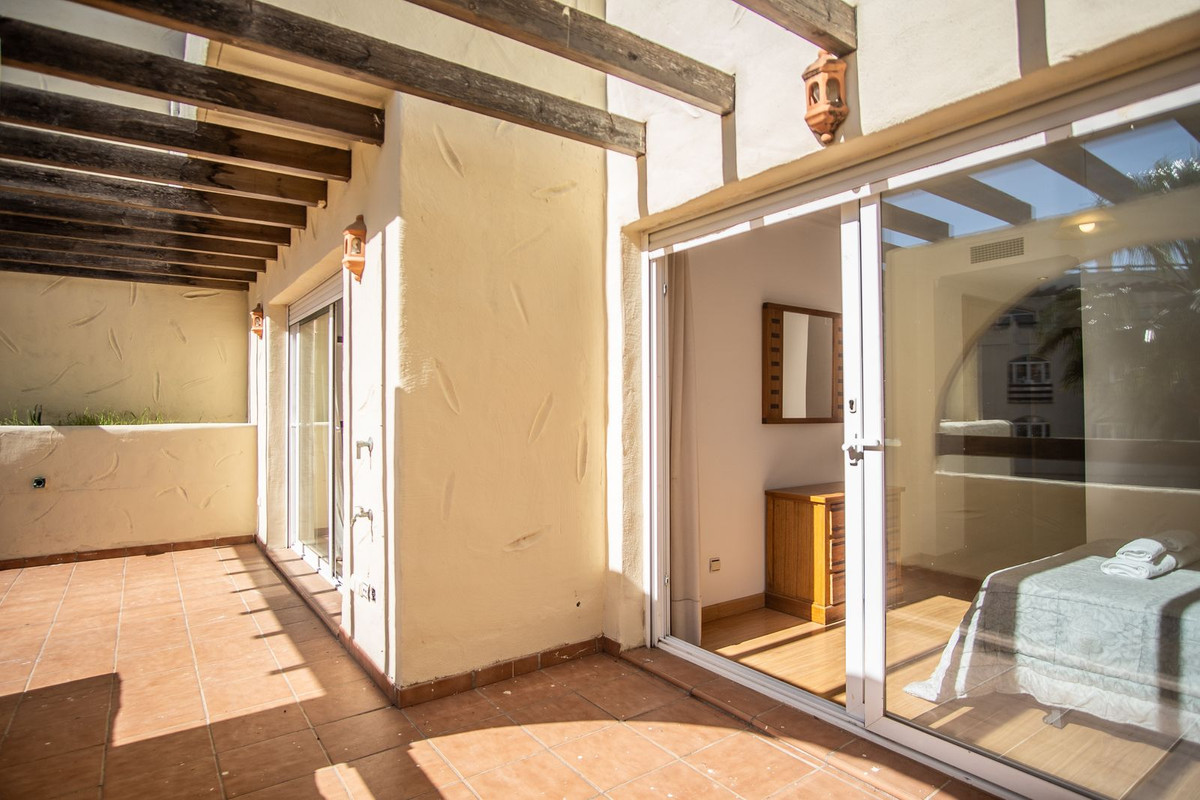 Tussenverdieping Appartement in New Golden Mile-18