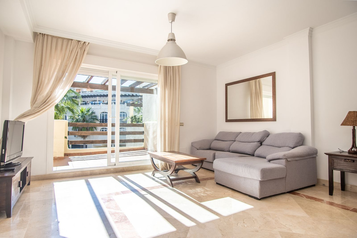 Tussenverdieping Appartement in New Golden Mile-22
