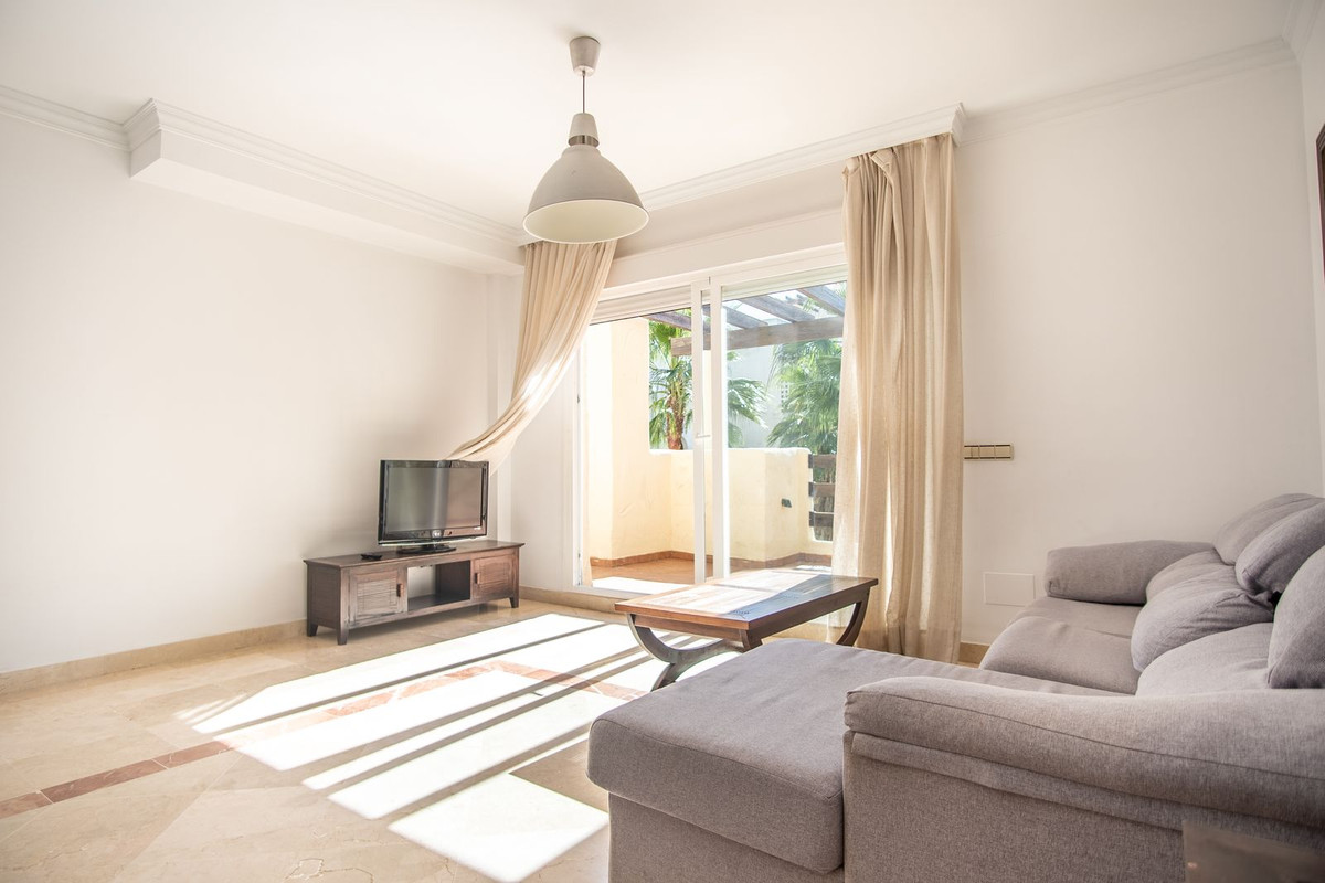 Tussenverdieping Appartement in New Golden Mile-23