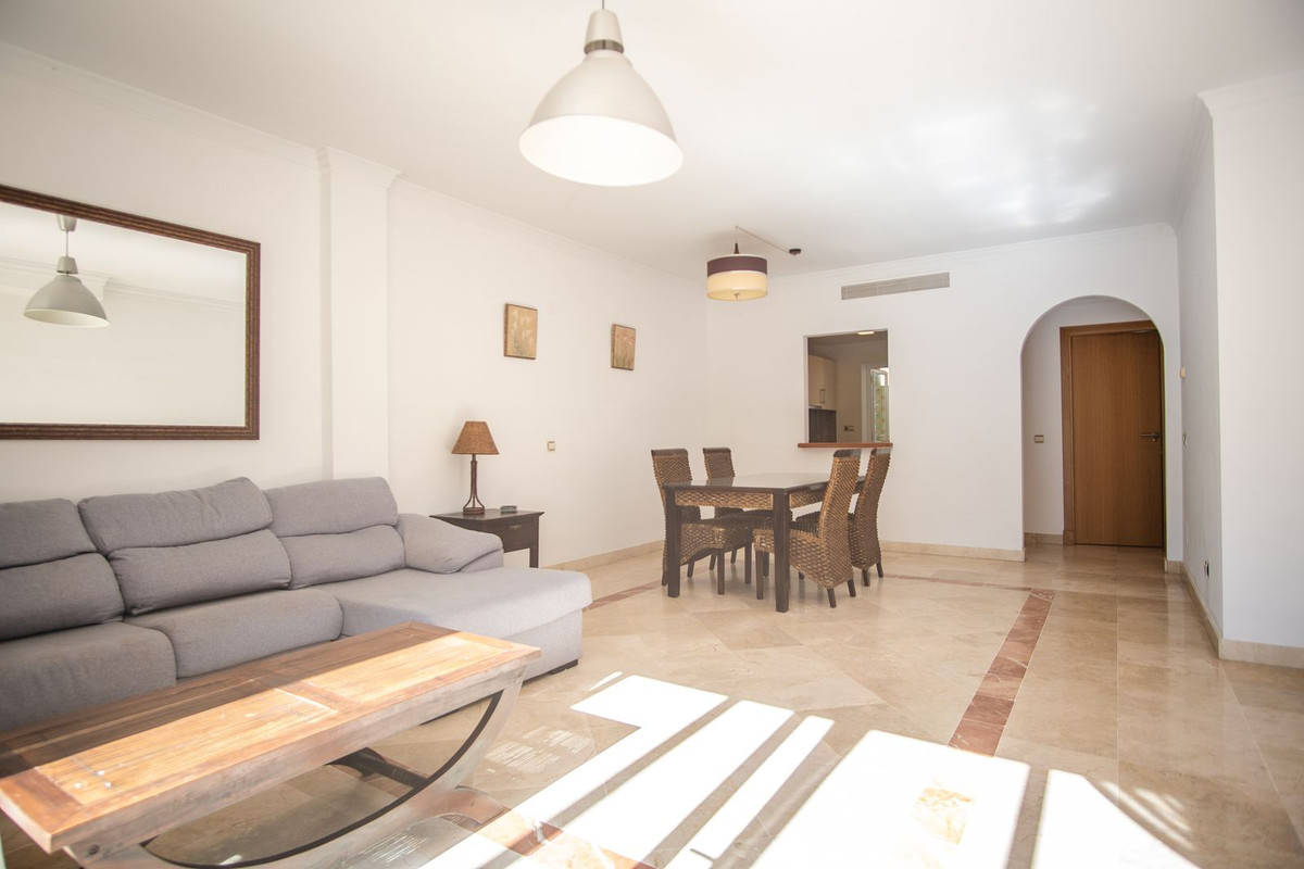 Tussenverdieping Appartement in New Golden Mile-24