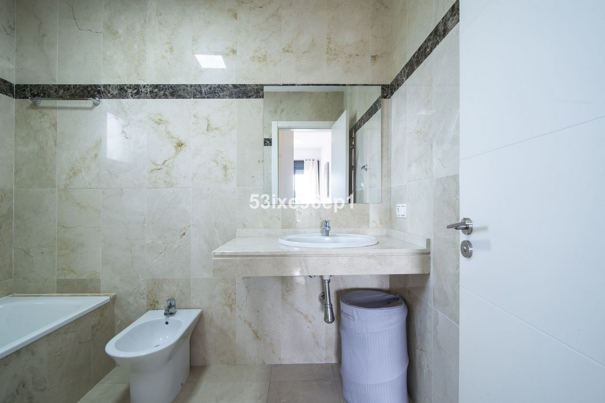 Appartement te koop in New Golden Mile | 2 slaapkamers H5019412