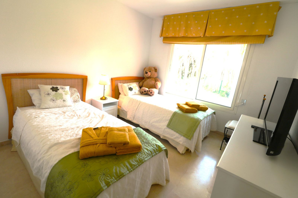 Bovenverdieping Appartement in New Golden Mile-21