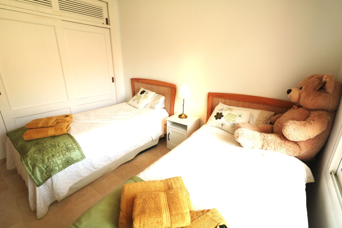 Bovenverdieping Appartement in New Golden Mile-22