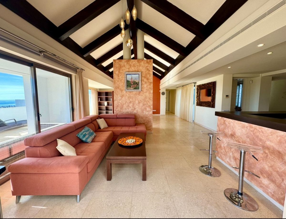 Penthouse in New Golden Mile-1