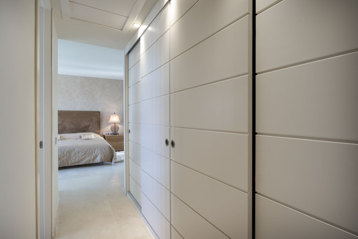 Penthouse in New Golden Mile-12
