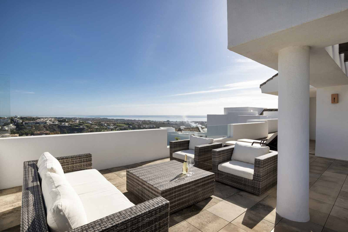 Penthouse in New Golden Mile-3