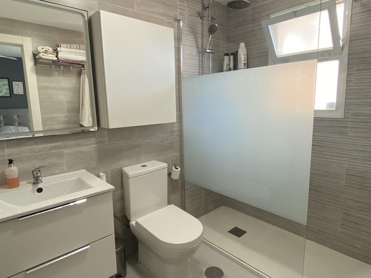 Tussenverdieping Appartement in New Golden Mile-12