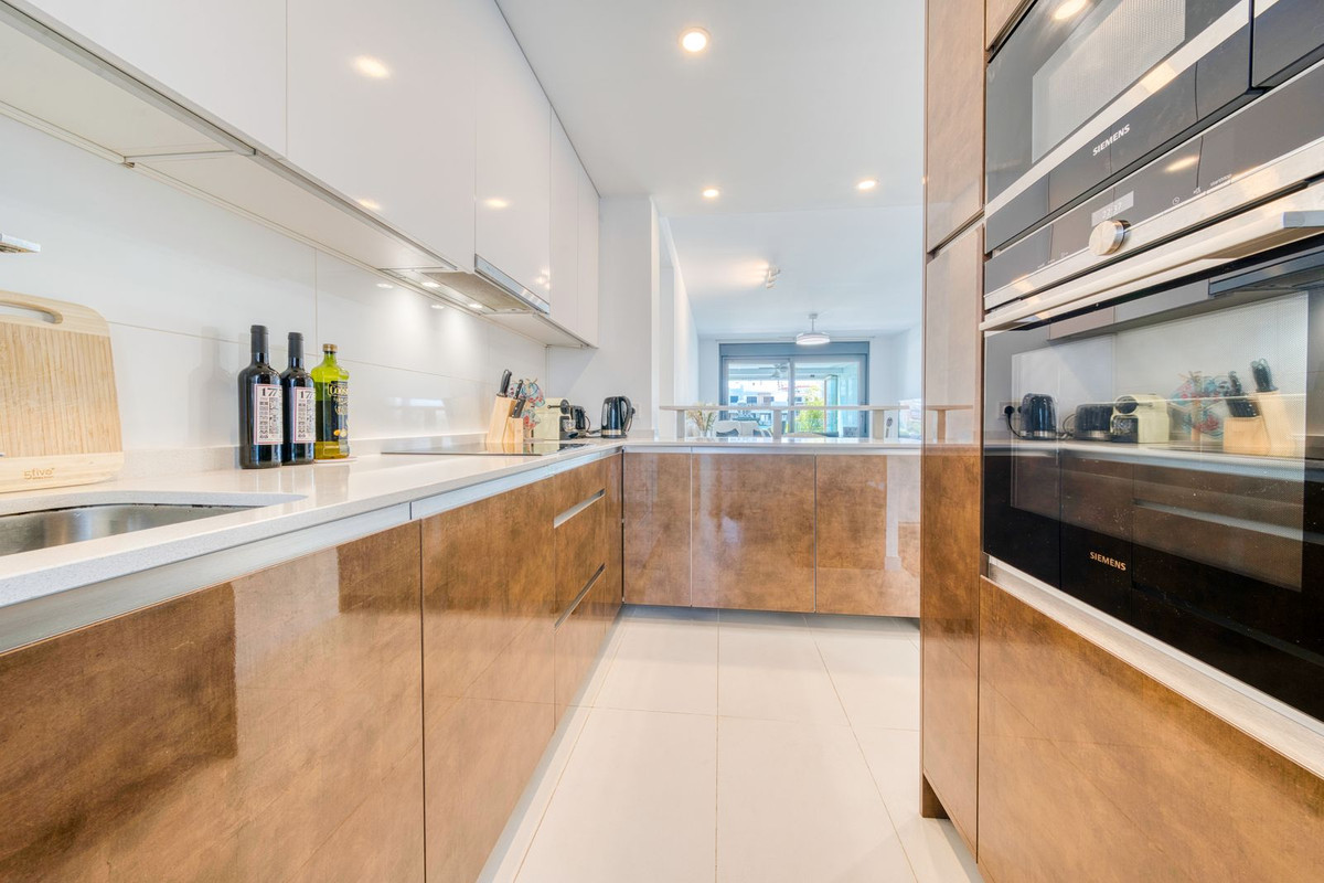 Tussenverdieping Appartement in New Golden Mile-13