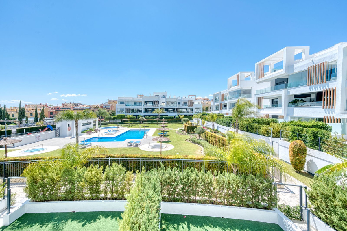 Tussenverdieping Appartement in New Golden Mile-18