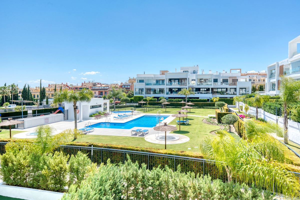 Tussenverdieping Appartement in New Golden Mile-3