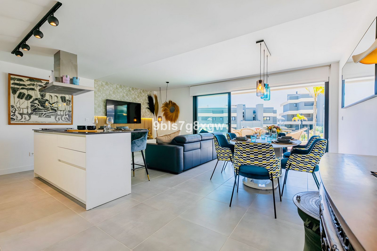 Appartement te koop in New Golden Mile | 3 slaapkamers H5048293