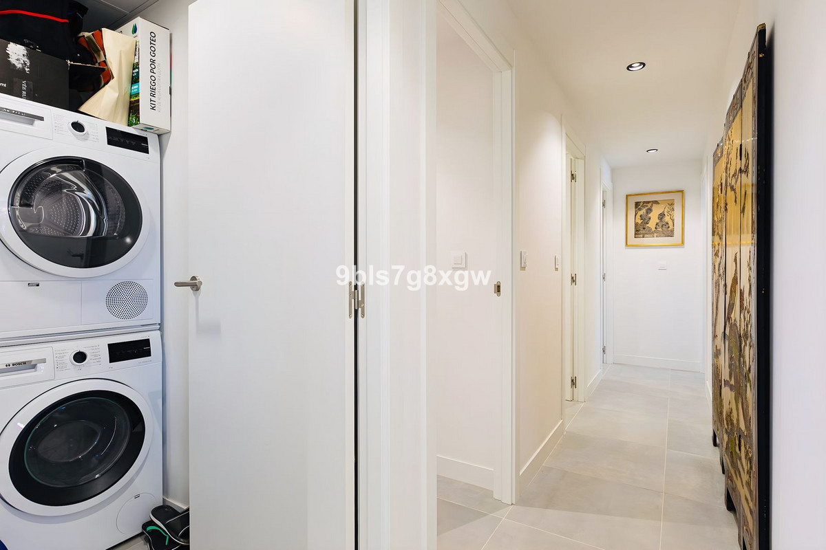 Appartement te koop in New Golden Mile | 3 slaapkamers H5048293