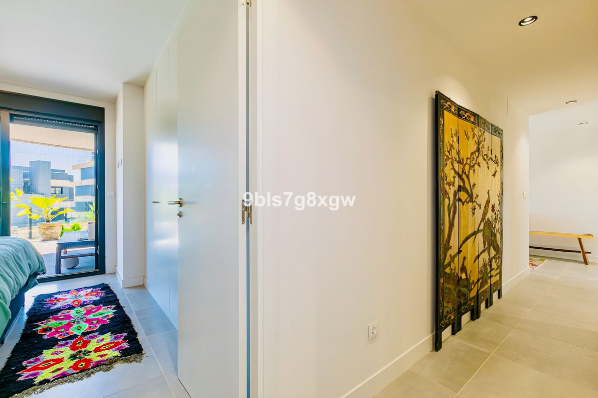 Appartement te koop in New Golden Mile | 3 slaapkamers H5048293