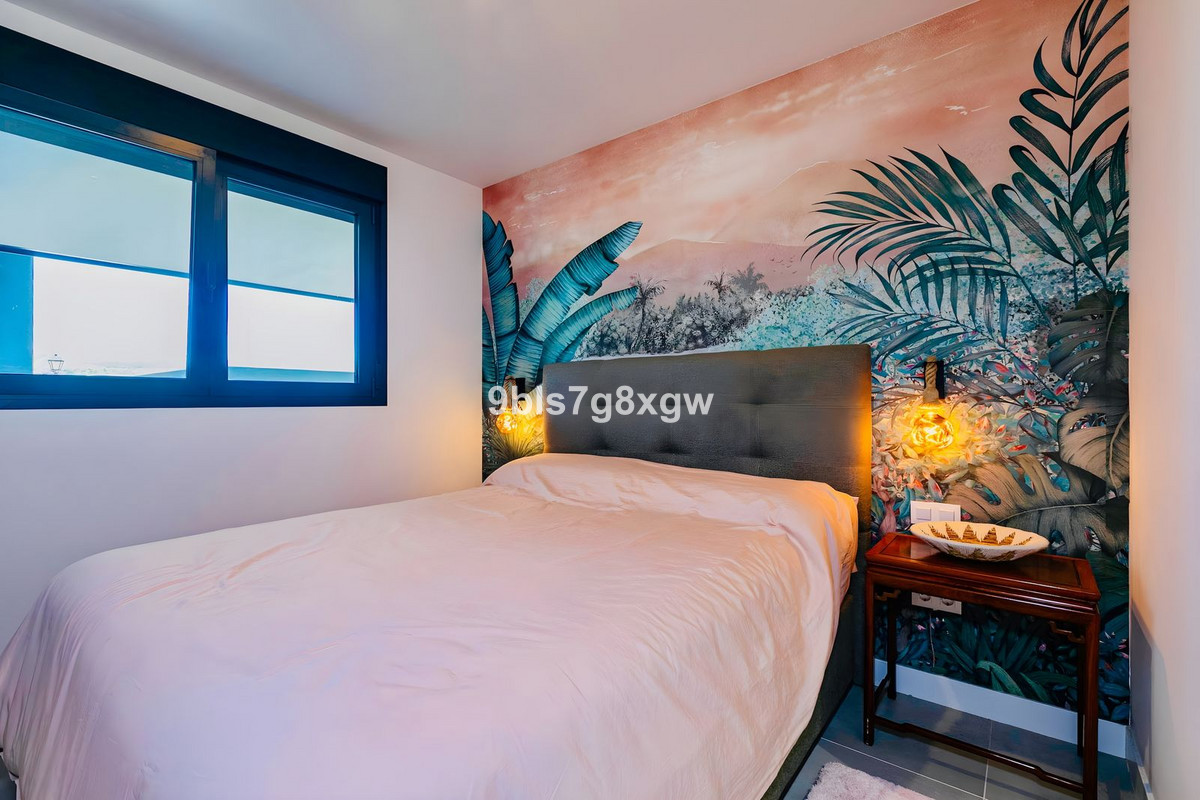 Appartement te koop in New Golden Mile | 3 slaapkamers H5048293