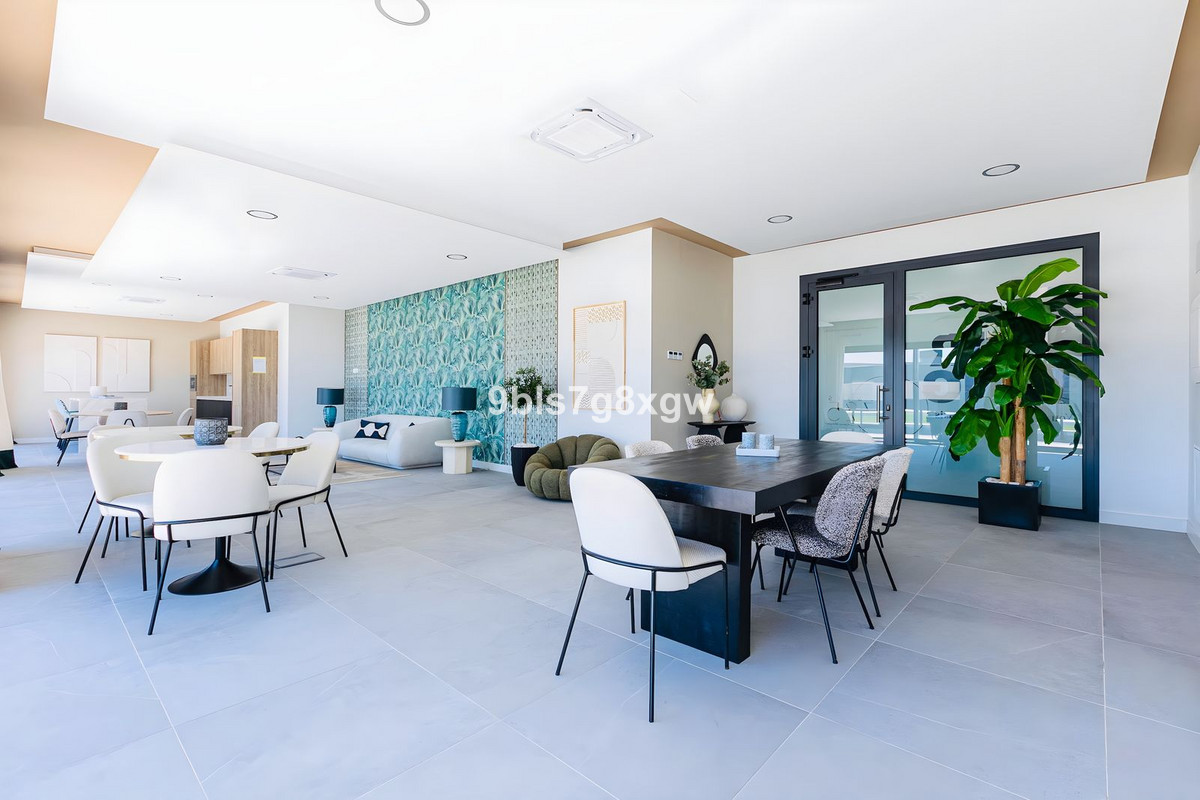 Appartement te koop in New Golden Mile | 3 slaapkamers H5048293