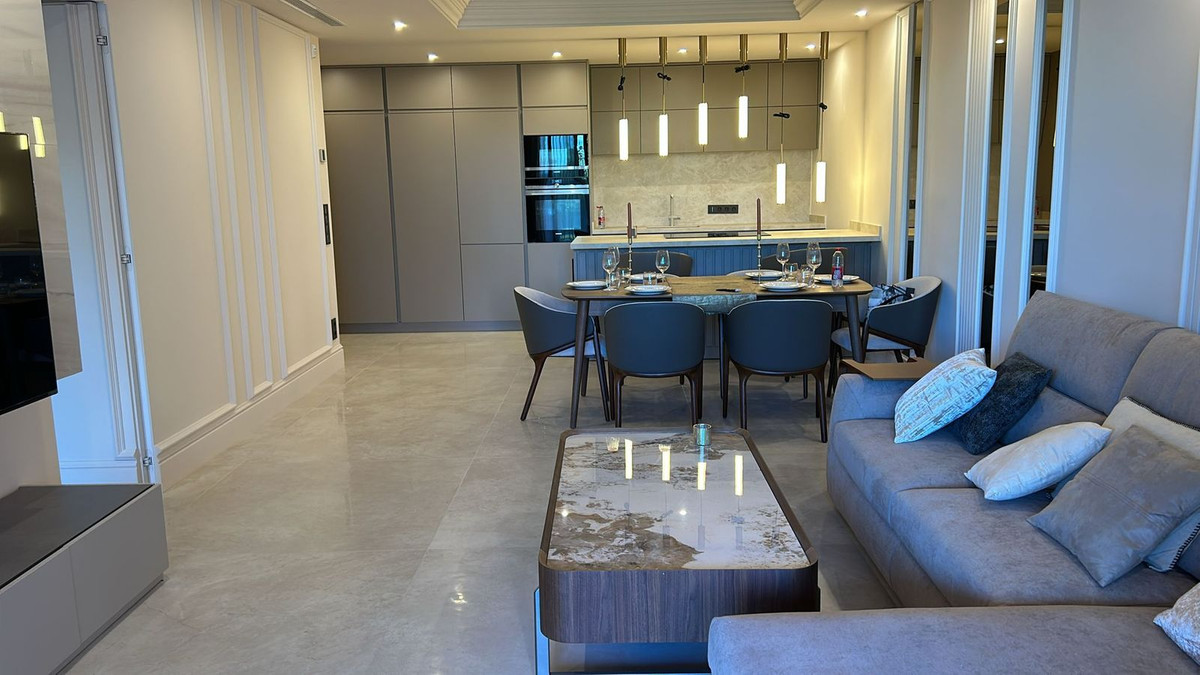 Appartement te koop in New Golden Mile | 3 slaapkamers H5071345