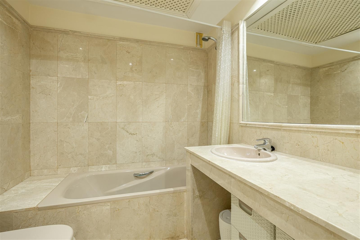 Appartement te koop in New Golden Mile | 2 slaapkamers H5083792