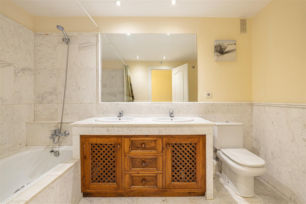 Appartement te koop in New Golden Mile | 2 slaapkamers H5083792