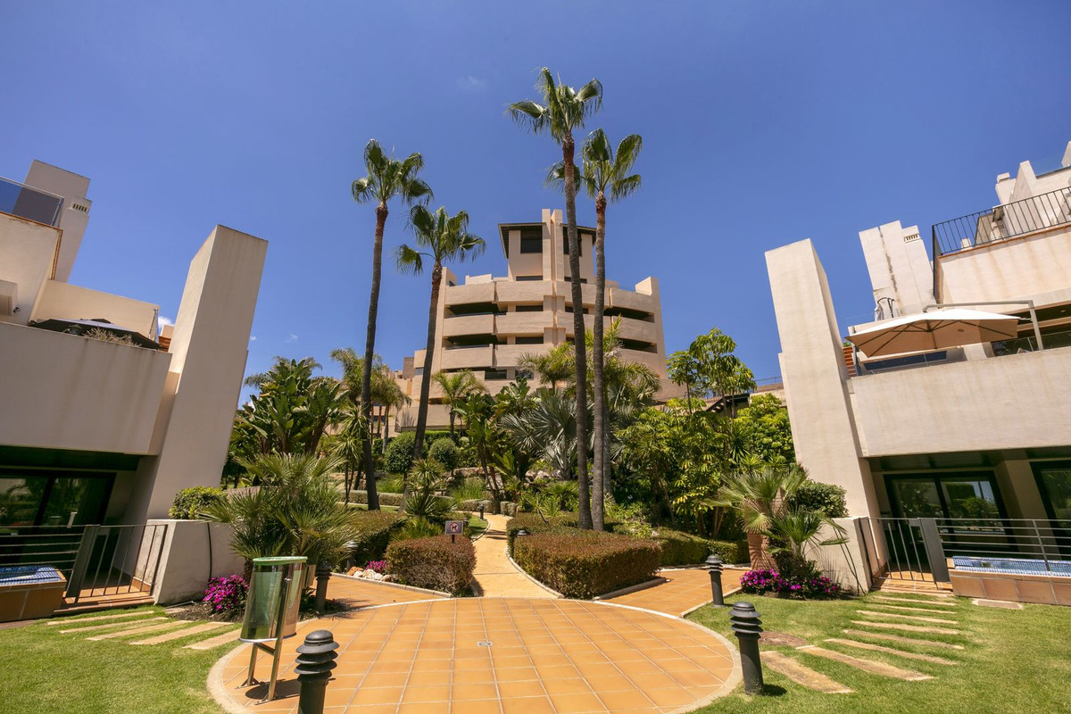 Appartement te koop in New Golden Mile | 3 slaapkamers H5083936