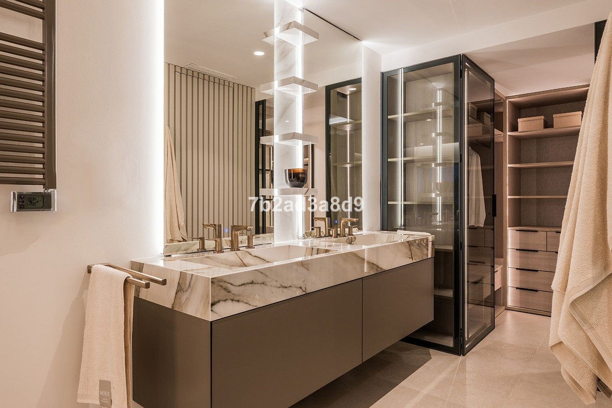 Appartement te koop in New Golden Mile | 3 slaapkamers H5104108