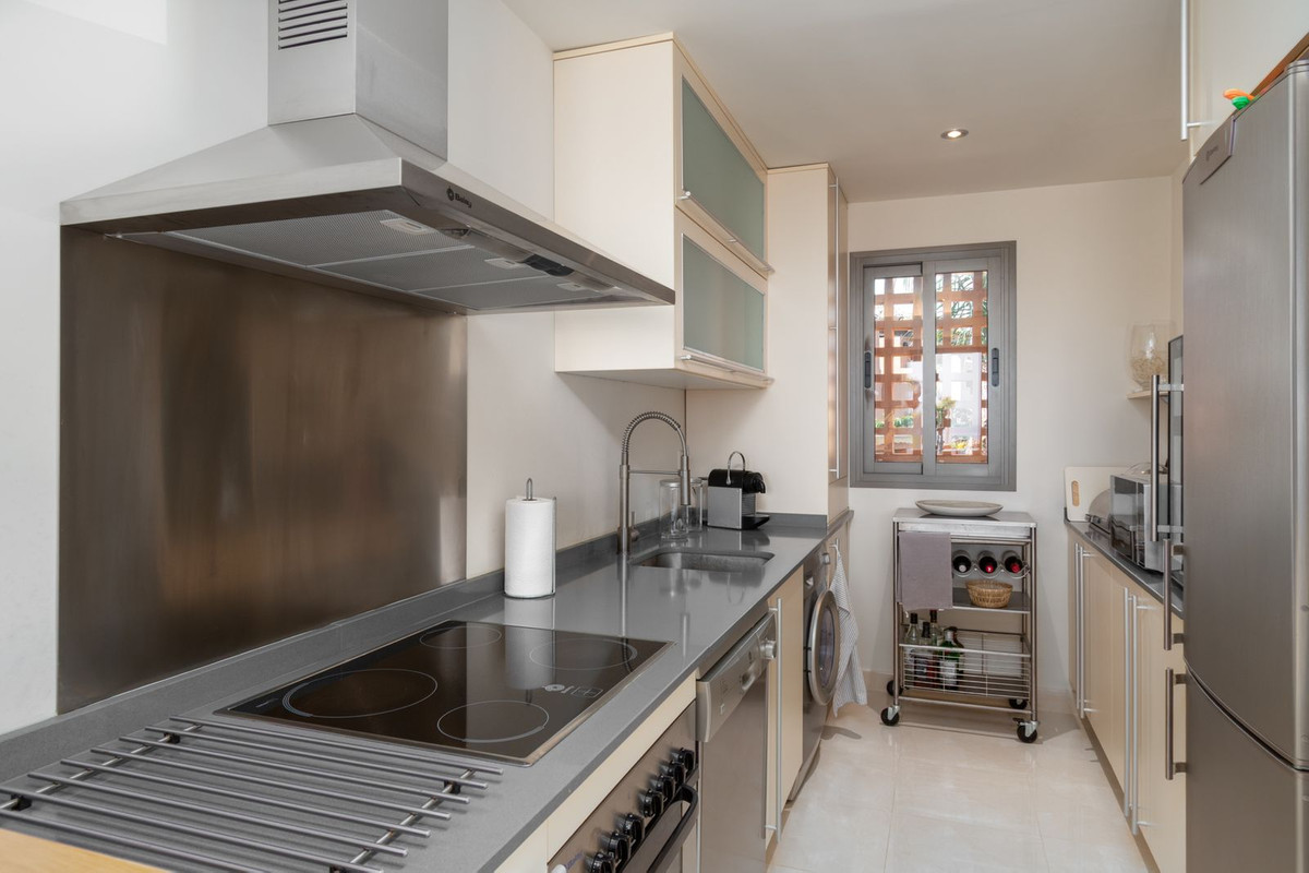 Appartement te koop in New Golden Mile | 1 slaapkamers H5110213