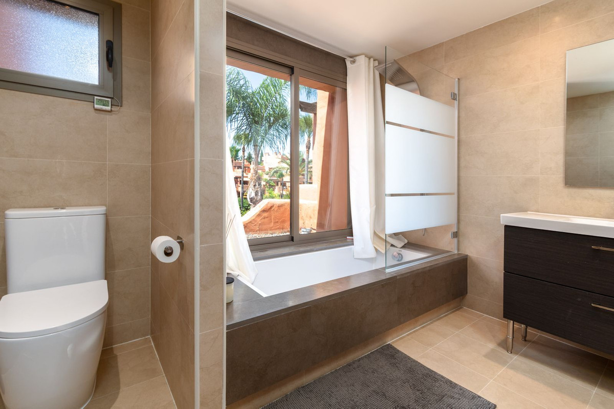 Appartement te koop in New Golden Mile | 1 slaapkamers H5110213
