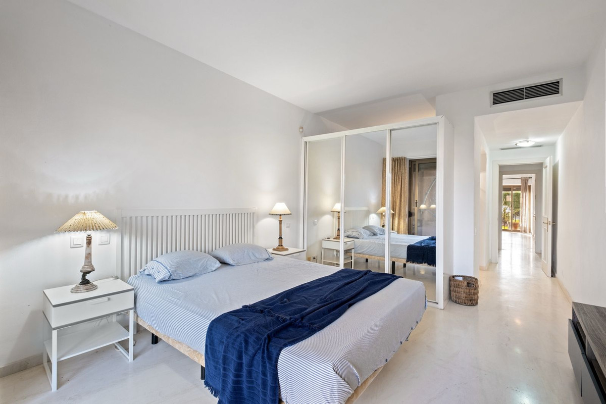 Appartement te koop in New Golden Mile | 2 slaapkamers H5116570