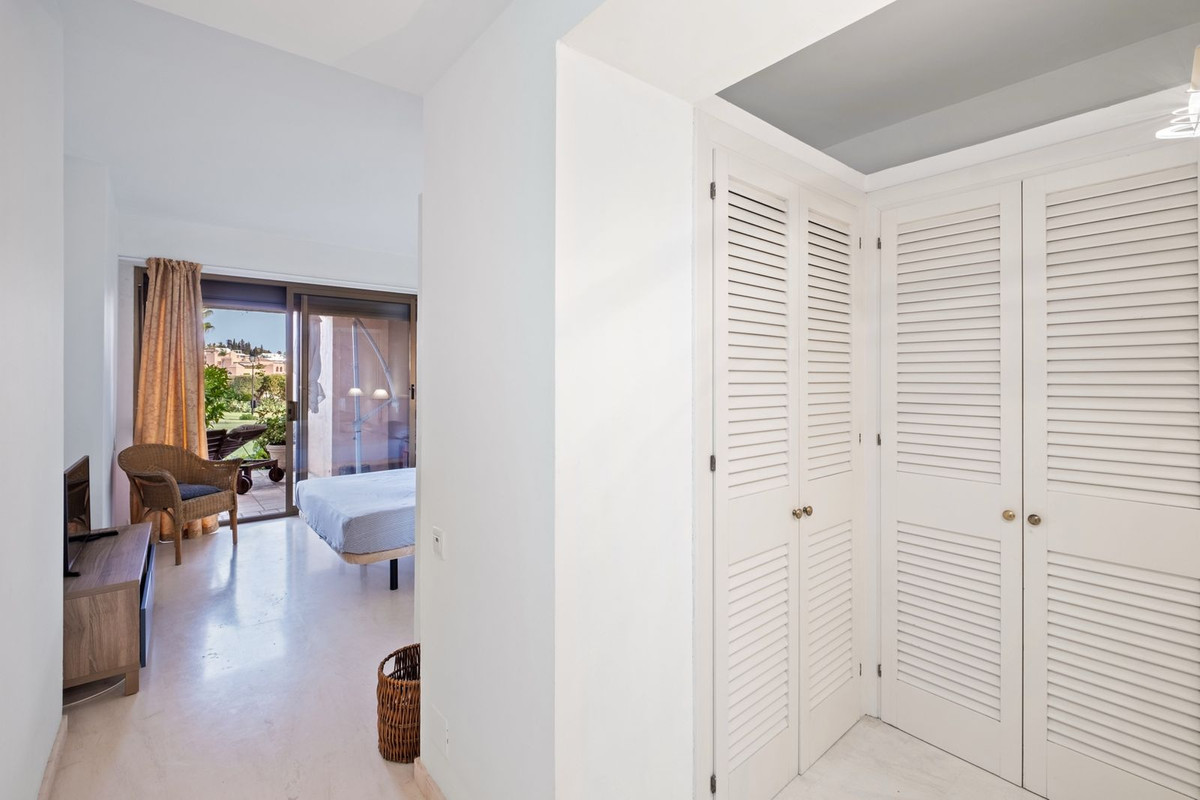 Appartement te koop in New Golden Mile | 2 slaapkamers H5116570