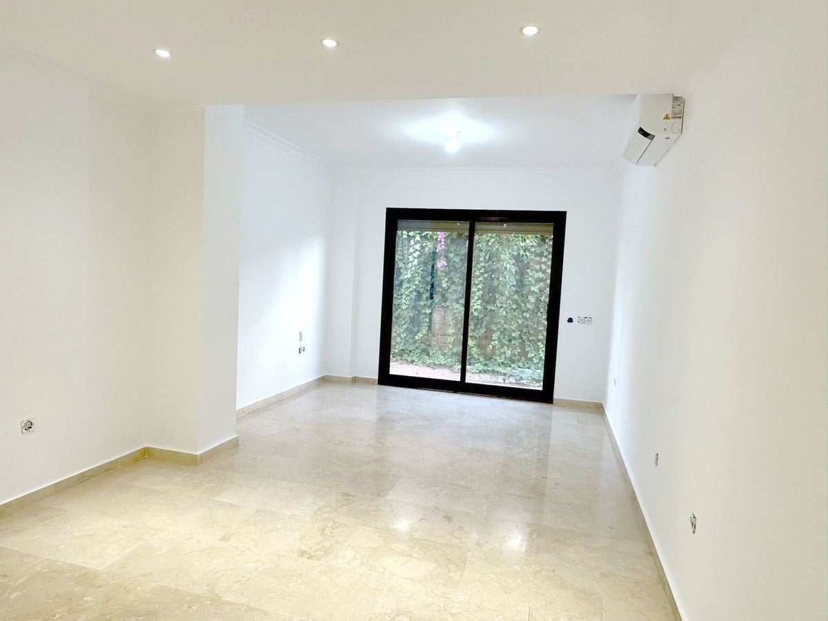 Appartement te koop in New Golden Mile | 2 slaapkamers H5118097