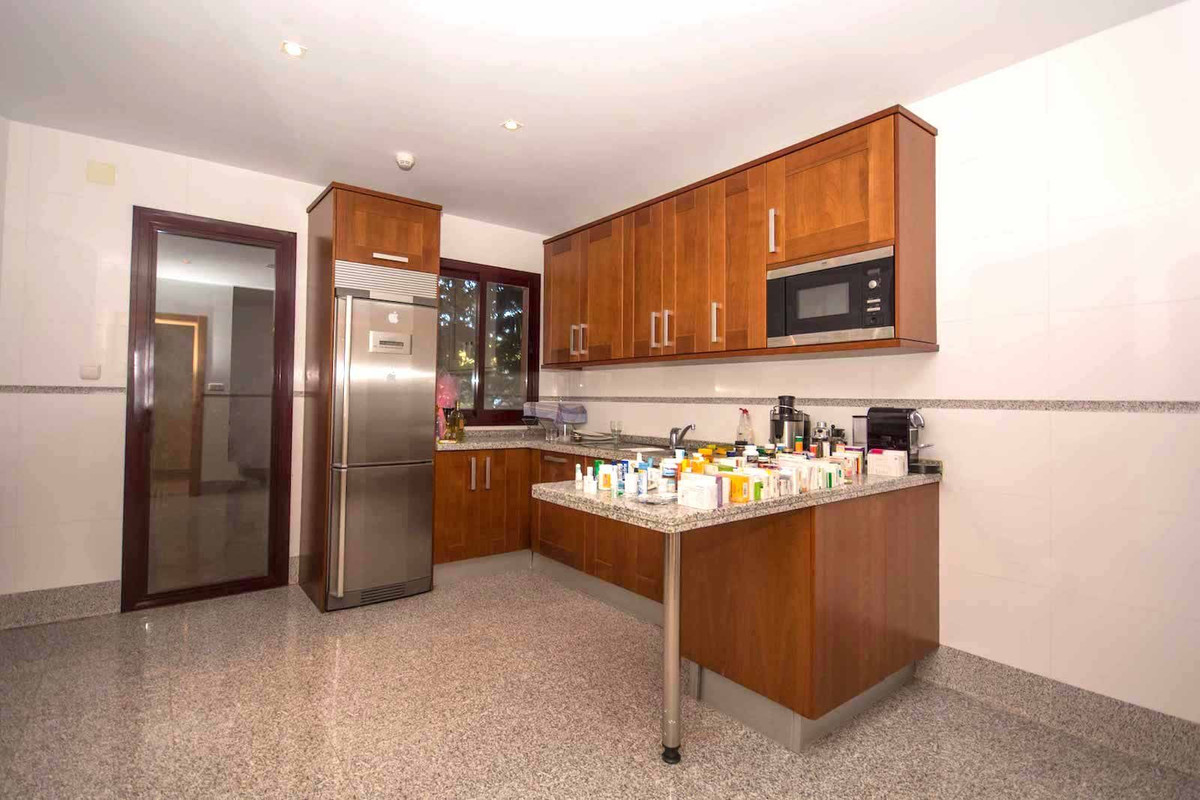 Appartement te koop in New Golden Mile | 4 slaapkamers H5127307