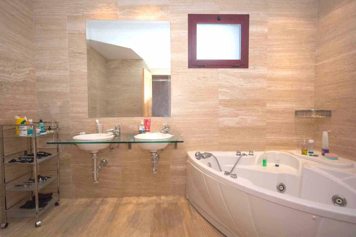 Appartement te koop in New Golden Mile | 4 slaapkamers H5127307