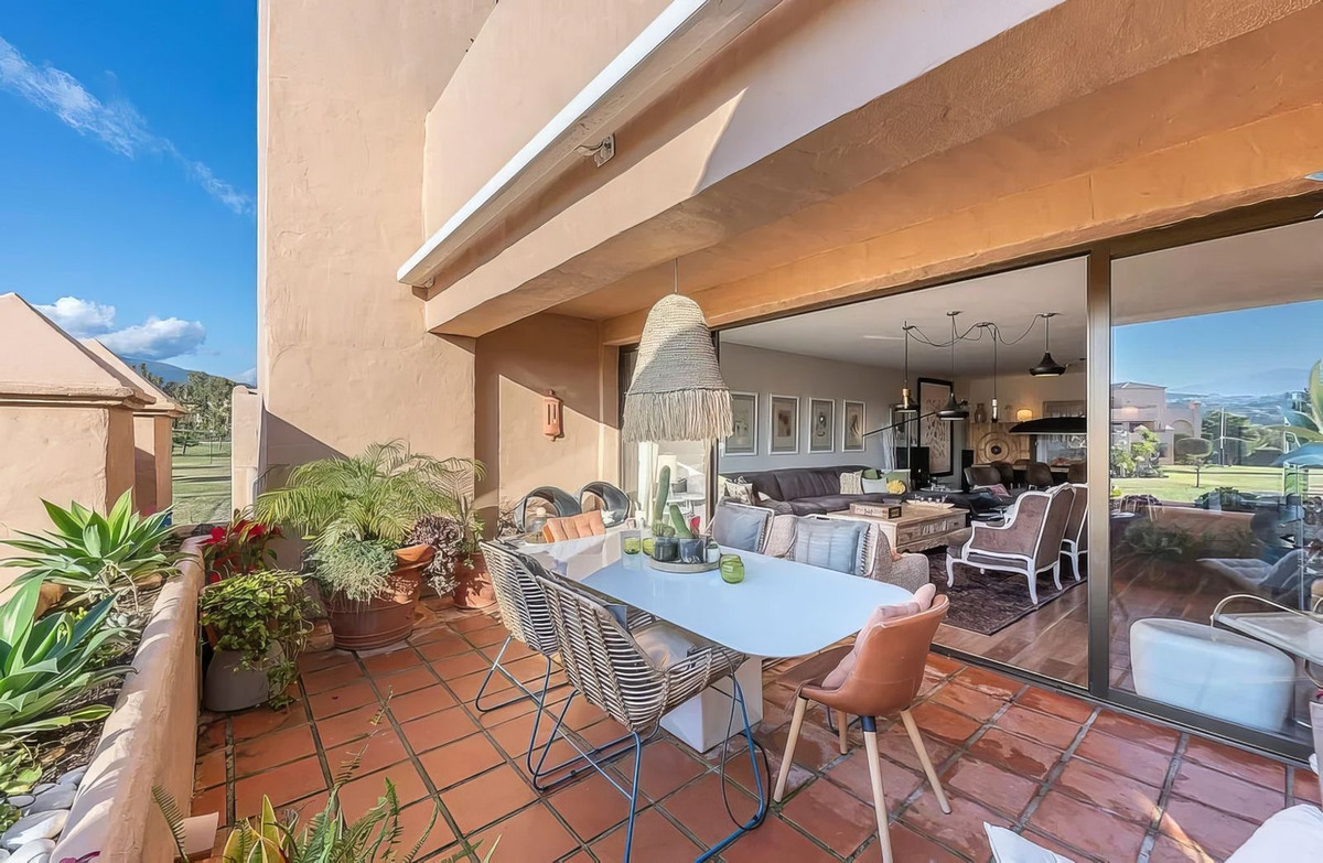 Appartement te koop in New Golden Mile | 3 slaapkamers H5129779