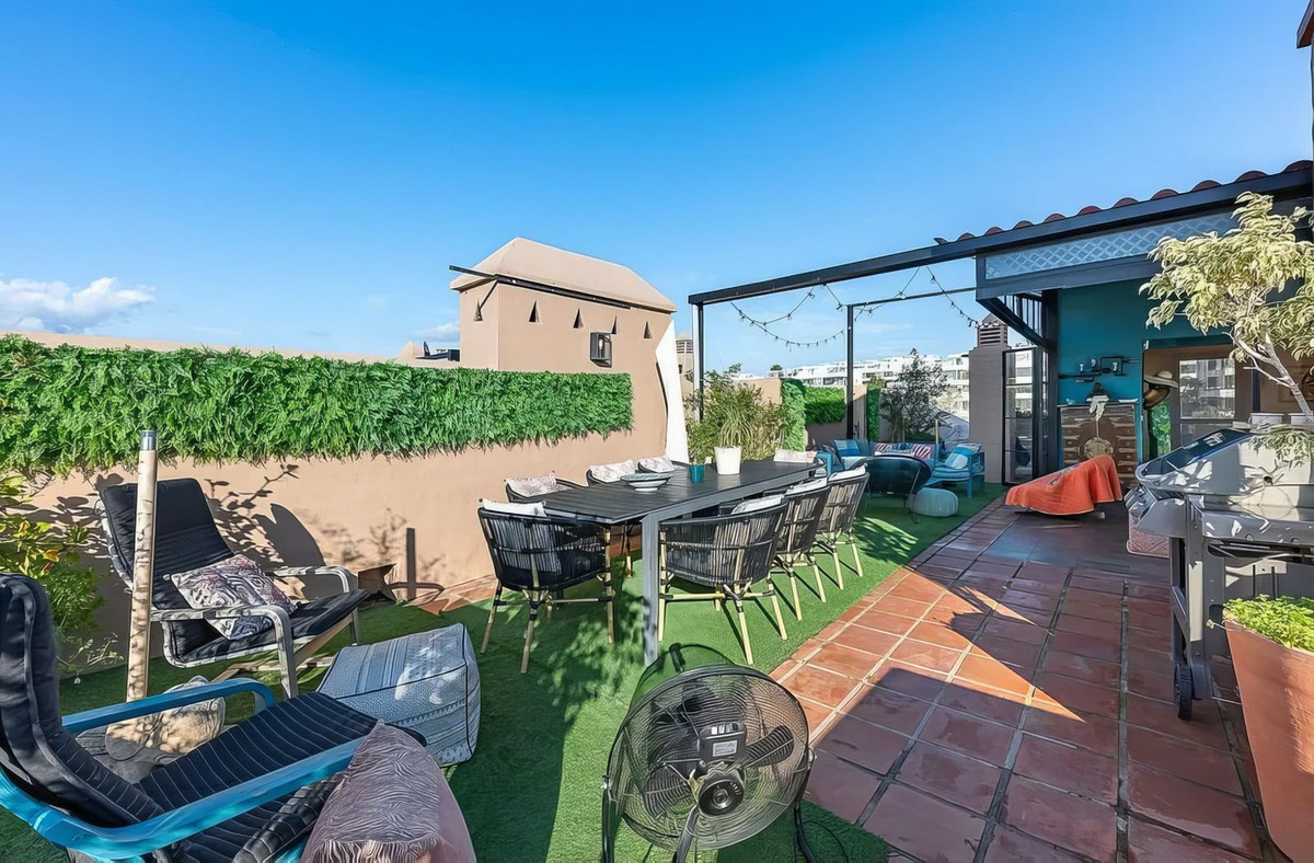 Appartement te koop in New Golden Mile | 3 slaapkamers H5129779
