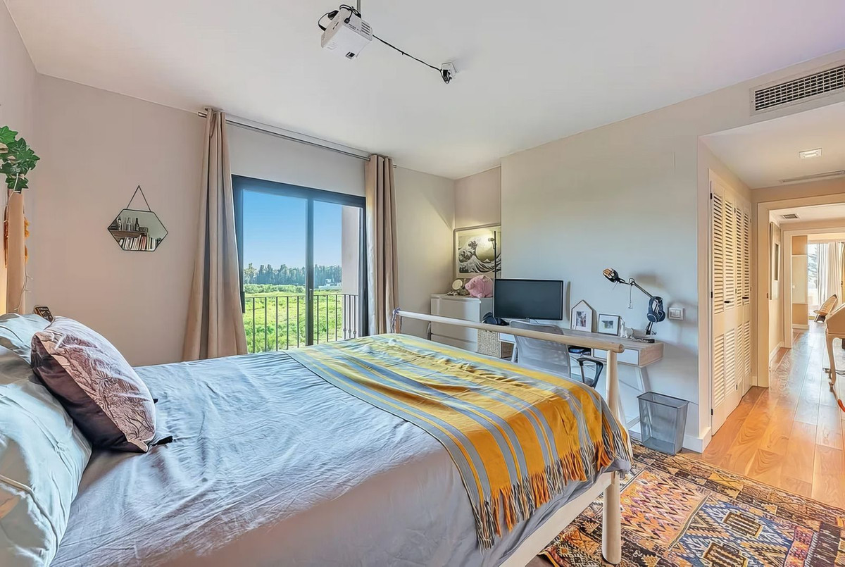 Appartement te koop in New Golden Mile | 3 slaapkamers H5129779