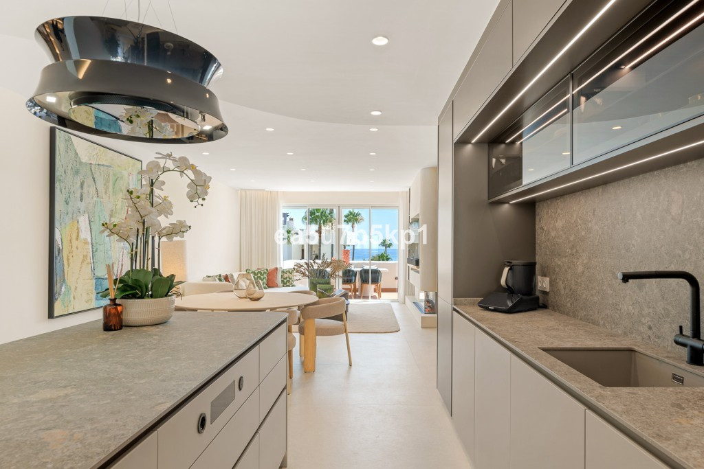 Appartement te koop in New Golden Mile | 3 slaapkamers H5132761