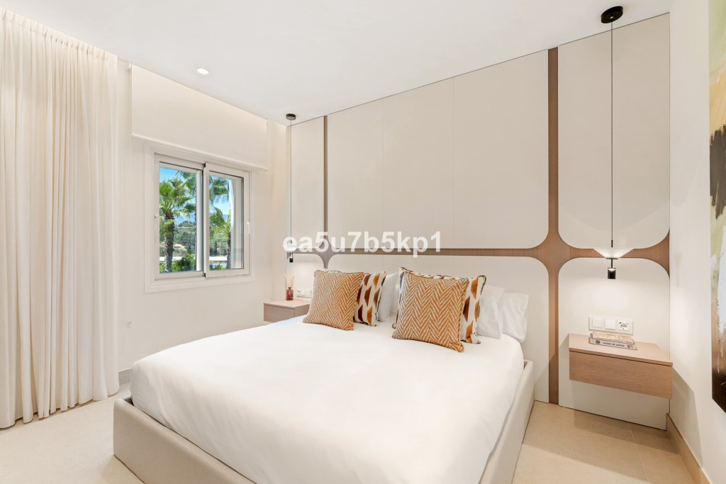 Appartement te koop in New Golden Mile | 3 slaapkamers H5132761