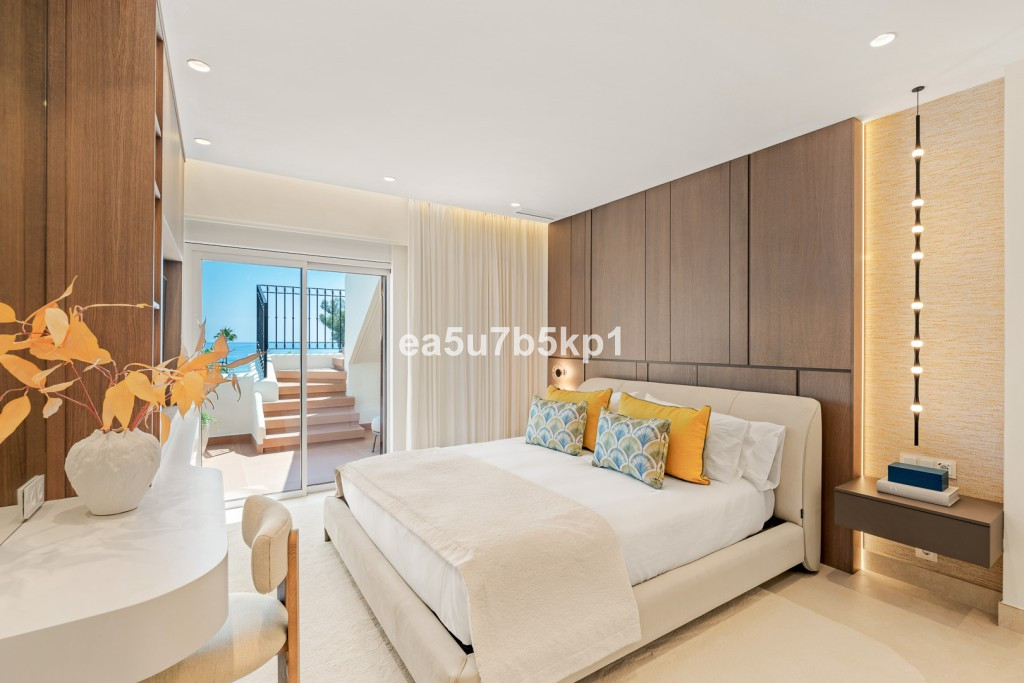 Appartement te koop in New Golden Mile | 3 slaapkamers H5132761