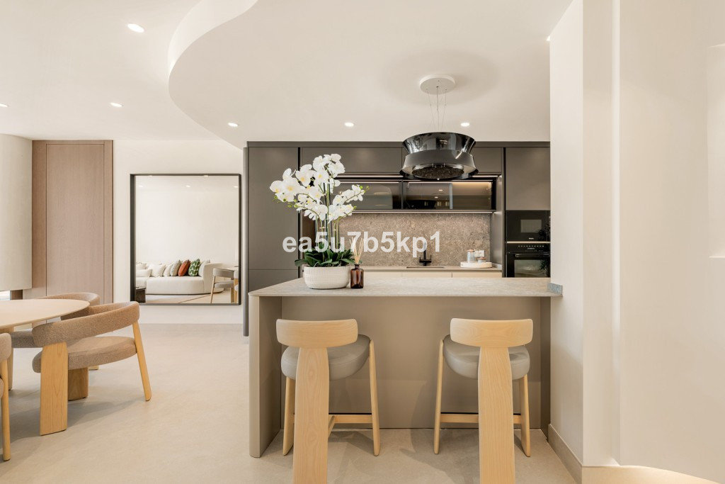 Appartement te koop in New Golden Mile | 3 slaapkamers H5132761
