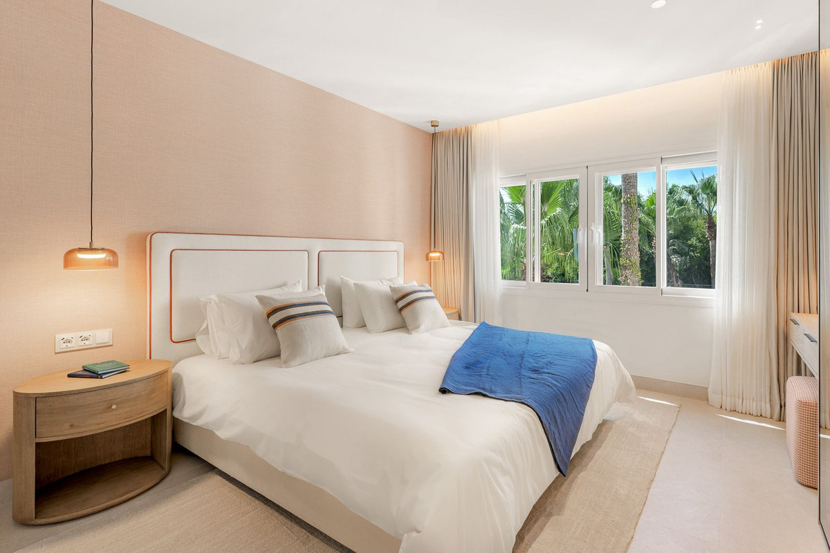 Appartement te koop in New Golden Mile | 3 slaapkamers H5133490