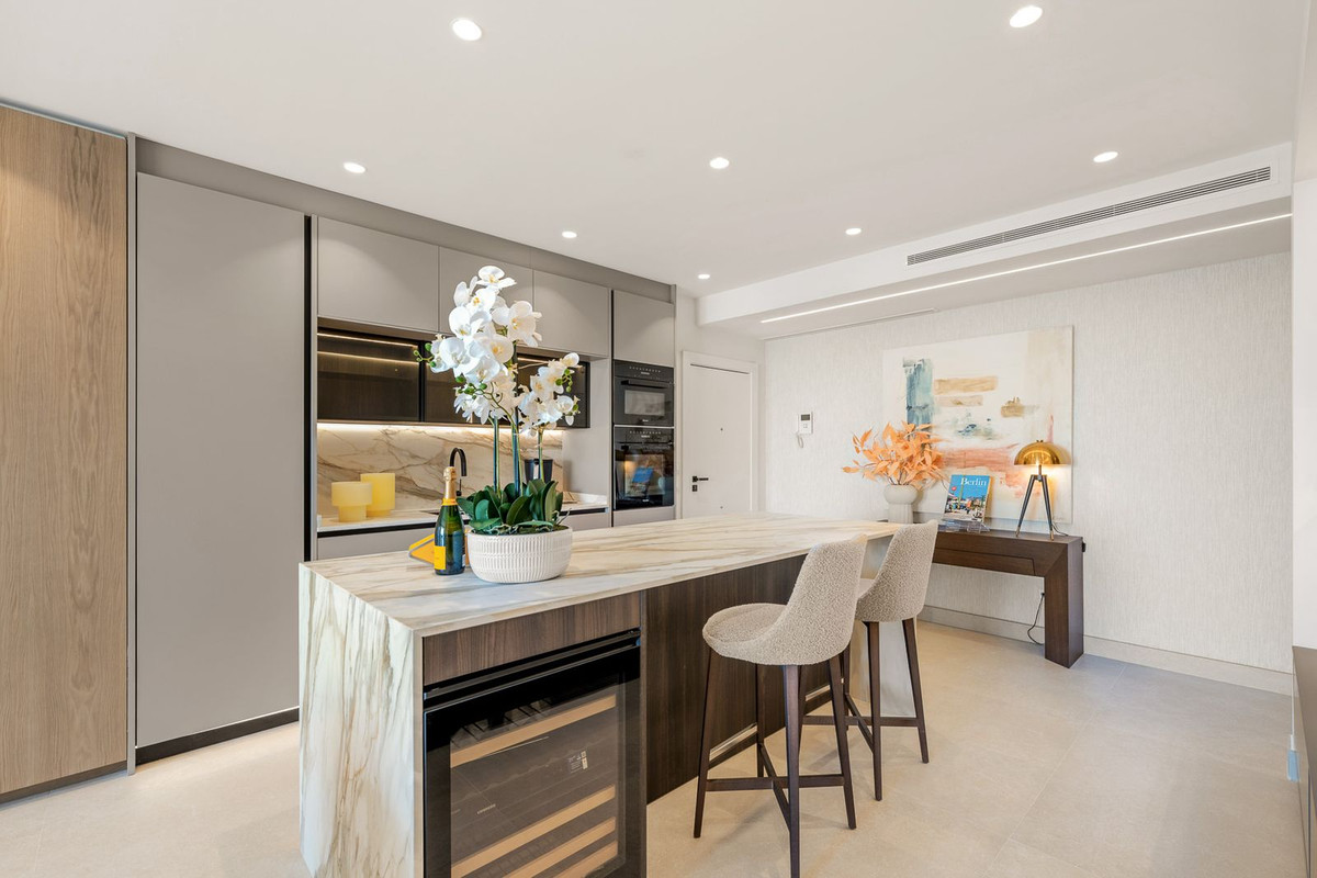 Appartement te koop in New Golden Mile | 3 slaapkamers H5133523