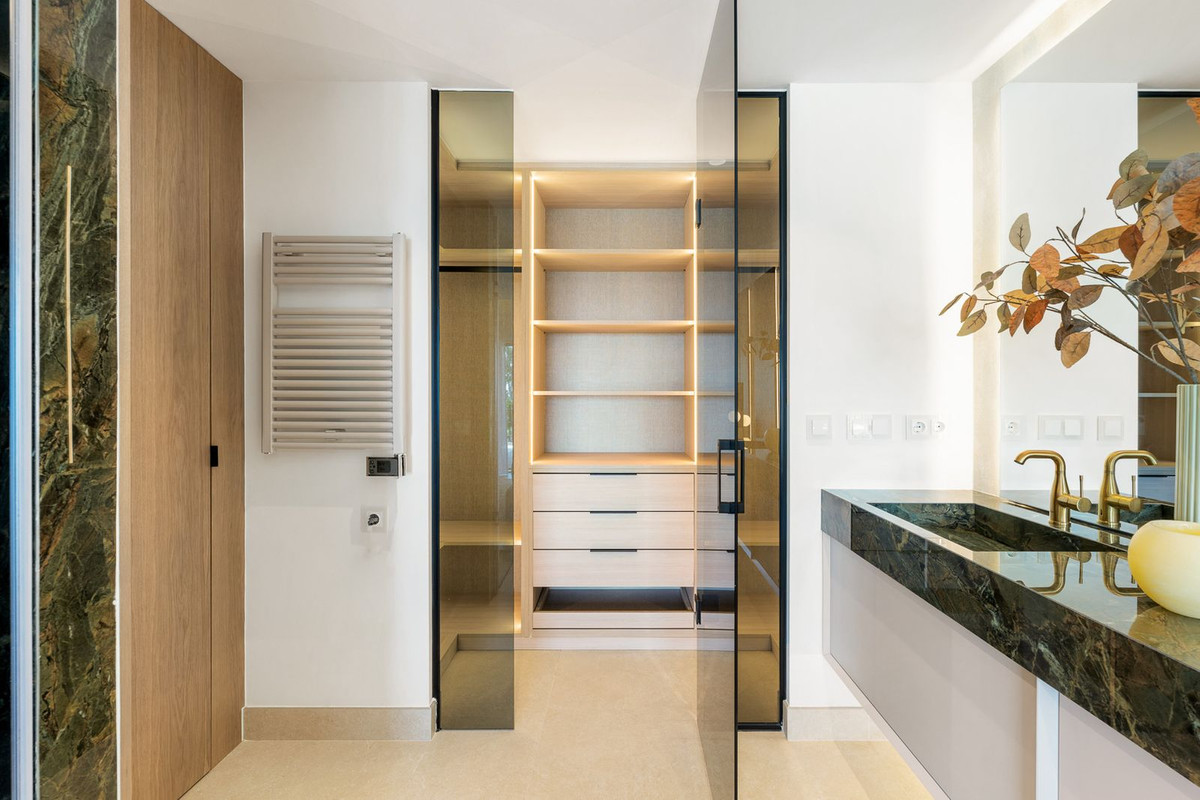 Appartement te koop in New Golden Mile | 3 slaapkamers H5133523