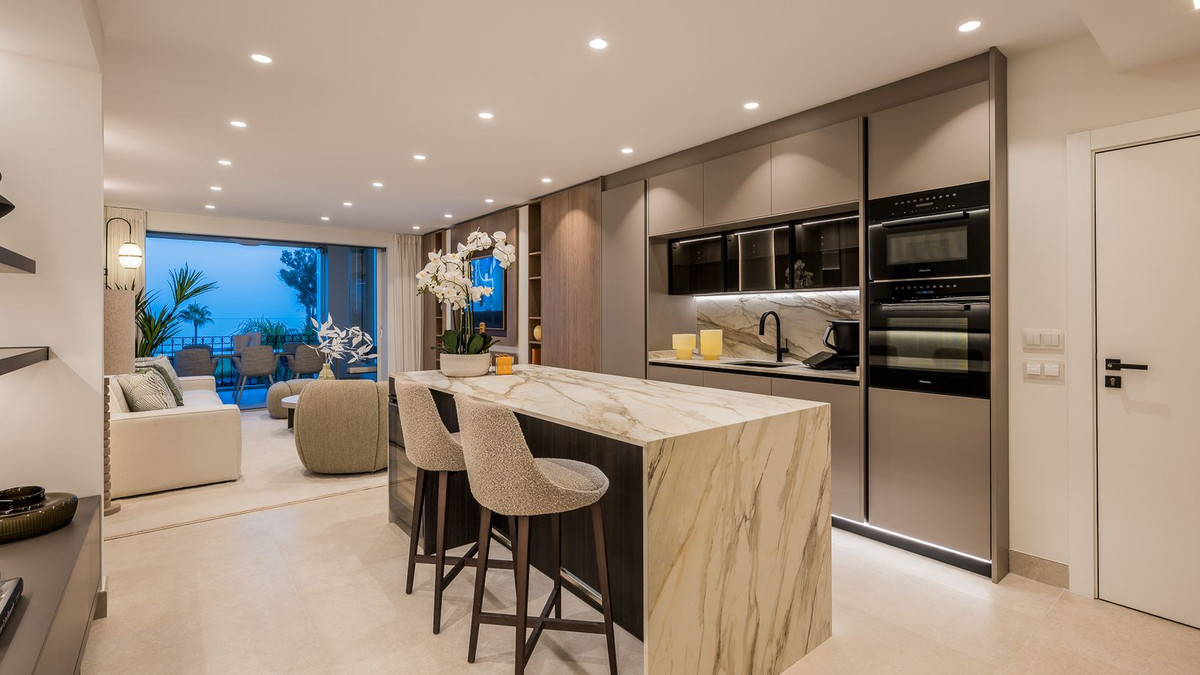 Appartement te koop in New Golden Mile | 3 slaapkamers H5133523